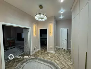 2-комнатная квартира, этаж 4 из 4, 80 м², миниатюра 2