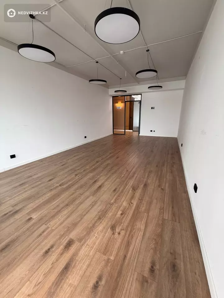 Офис, этаж 17 из 18, 40 м², На длительный срок, фотография 3