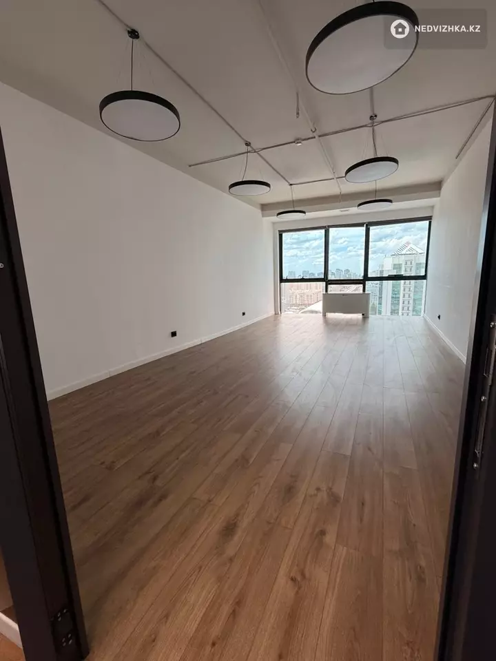 Офис, этаж 17 из 18, 40 м², На длительный срок, фотография 2