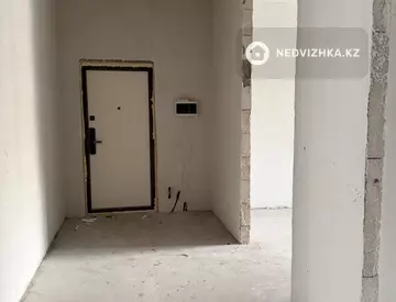 2-комнатная квартира, этаж 4 из 16, 72 м², миниатюра 1