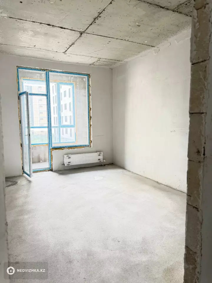 2-комнатная квартира, этаж 4 из 16, 72 м², фотография 3