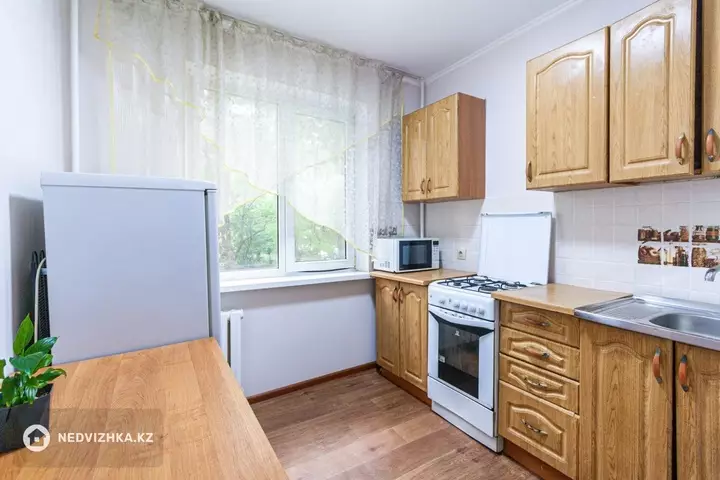 1-комнатная квартира, этаж 2 из 4, 33 м², фотография 5