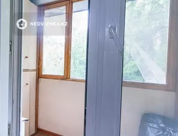 1-комнатная квартира, этаж 2 из 4, 33 м², миниатюра 7