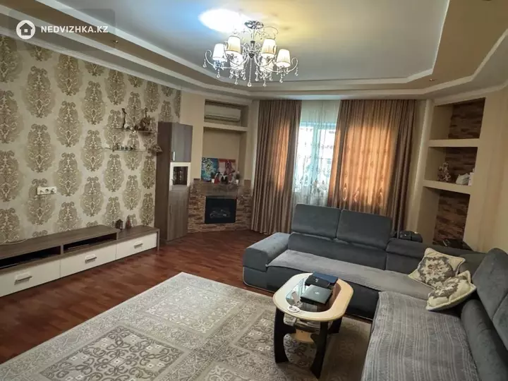 3-комнатная квартира, этаж 5 из 9, 125 м², фотография 2