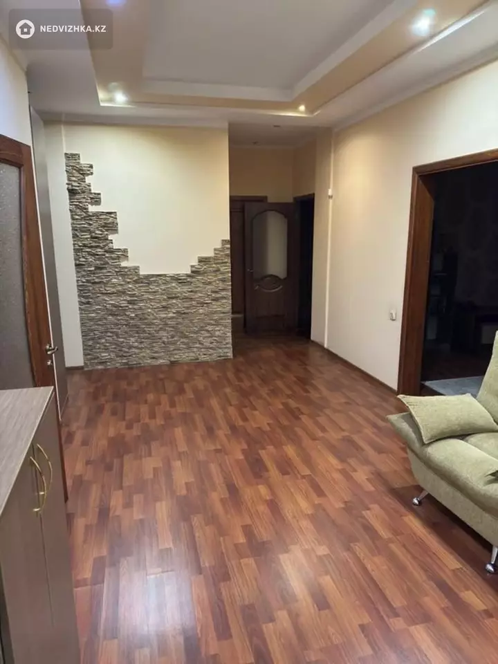 3-комнатная квартира, этаж 5 из 9, 125 м², фотография 4