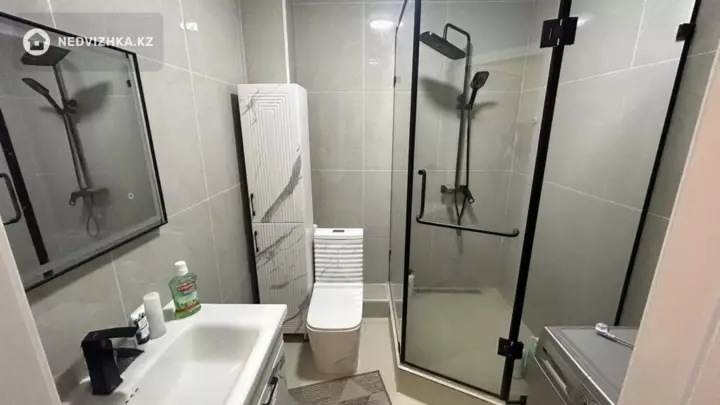 3-комнатная квартира, этаж 2 из 12, 70 м², фотография 5