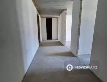 4-комнатная квартира, этаж 4 из 9, 119 м²