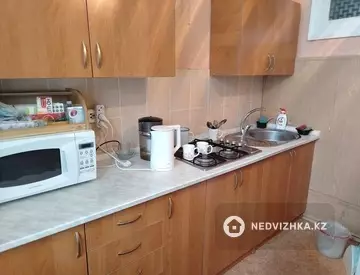 2-комнатная квартира, этаж 2 из 4, 60 м²