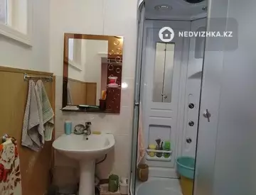 2-комнатная квартира, этаж 2 из 4, 60 м²