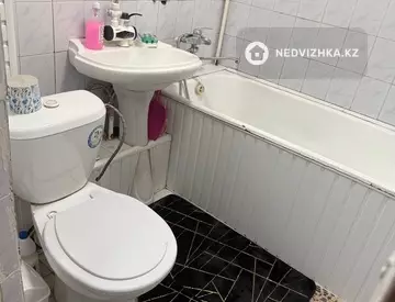 1-комнатная квартира, этаж 3 из 5, 6 м², Посуточно