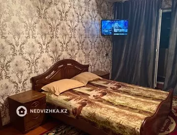 1-комнатная квартира, этаж 3 из 5, 6 м², Посуточно