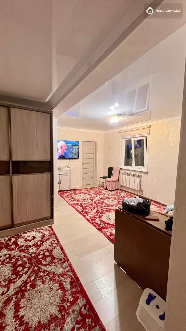 6-комнатный дом, 5 соток, 230 м², фотография 3