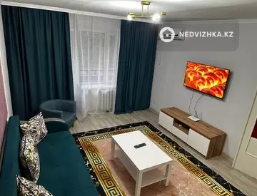 2-комнатная квартира, этаж 2 из 5, 50 м², Посуточно