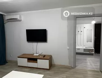 2-комнатная квартира, этаж 2 из 5, 50 м², Посуточно, миниатюра 6