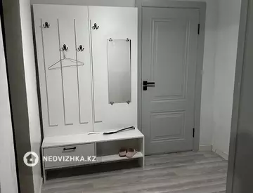 2-комнатная квартира, этаж 2 из 5, 50 м², Посуточно, миниатюра 8