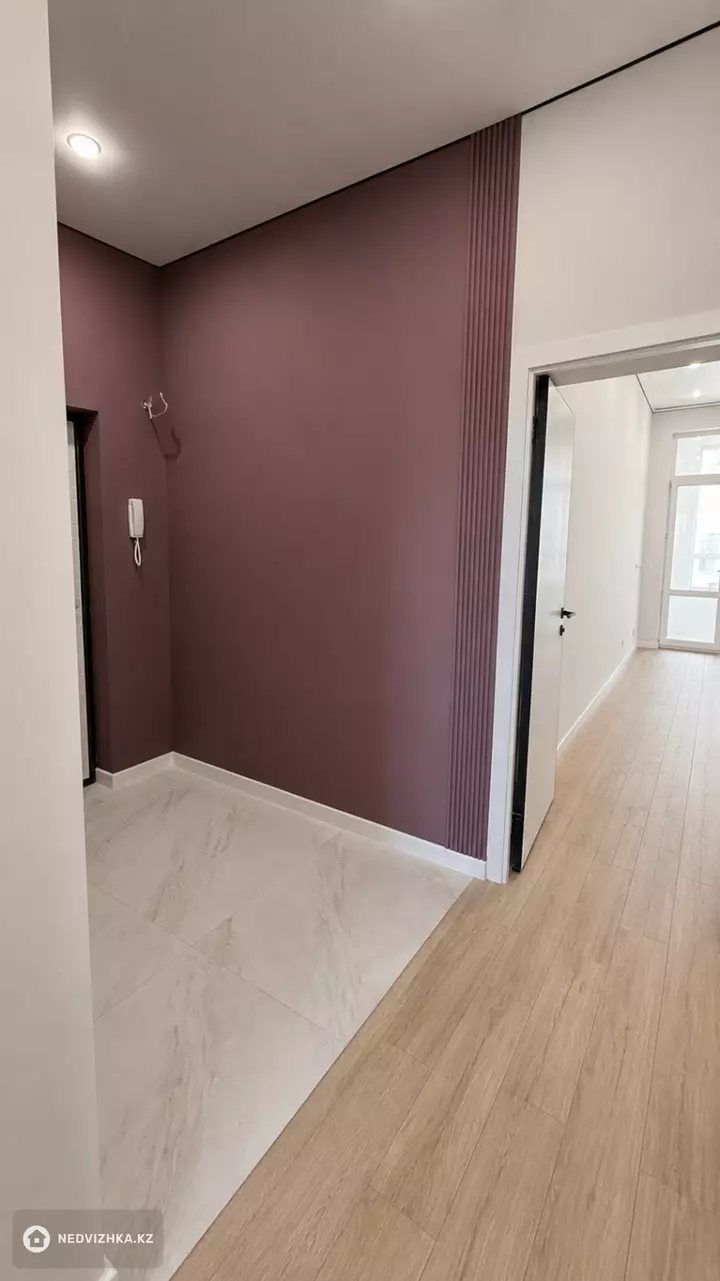 2-комнатная квартира, этаж 3 из 12, 50 м², фотография 2