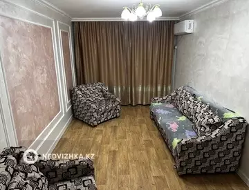 2-комнатная квартира, этаж 2 из 5, 44 м², Посуточно