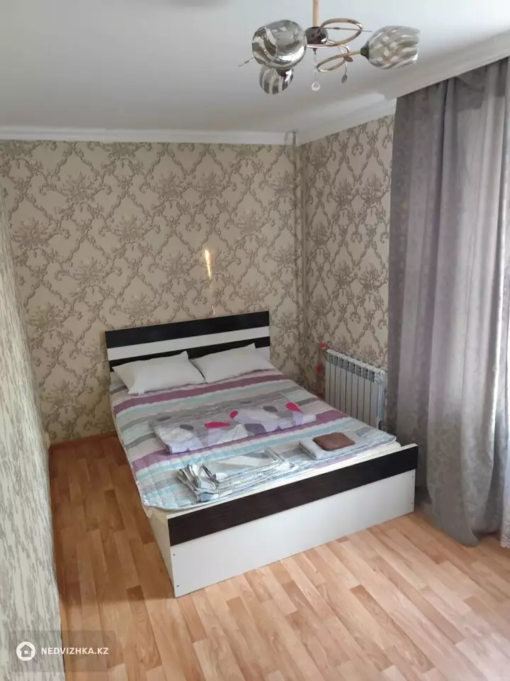 2-комнатная квартира, этаж 2 из 5, 44 м², Посуточно, 4-фотосурет