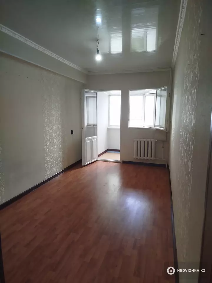 2-комнатная квартира, этаж 8 из 9, 65 м², фотография 3