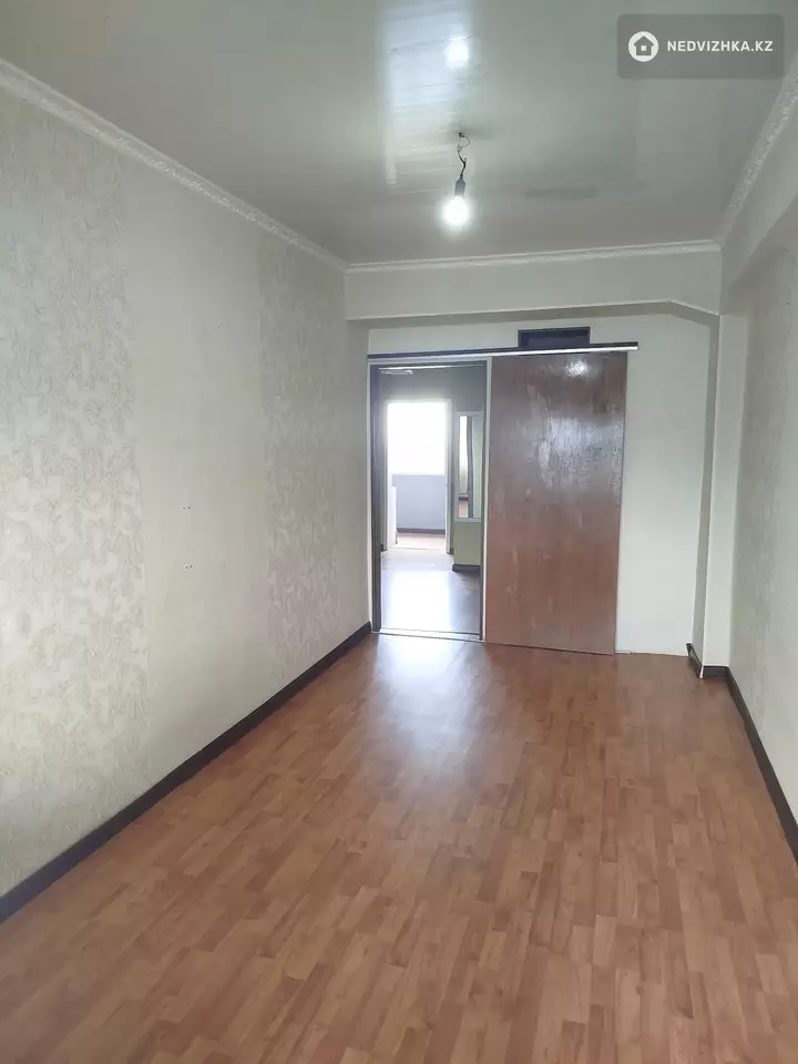 2-комнатная квартира, этаж 8 из 9, 65 м², фотография 4