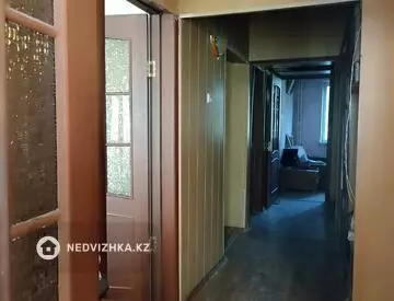 3-комнатная квартира, этаж 1 из 9, 72 м², миниатюра 11