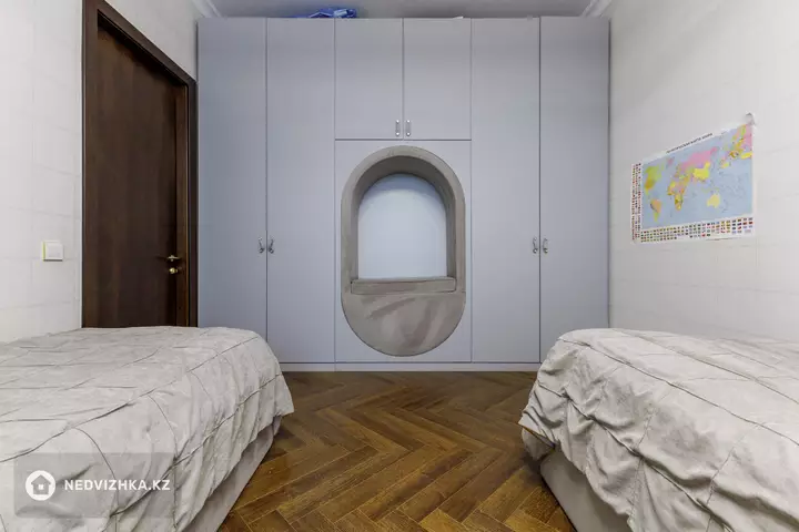 4-комнатная квартира, этаж 17 из 18, 148 м², фотография 2