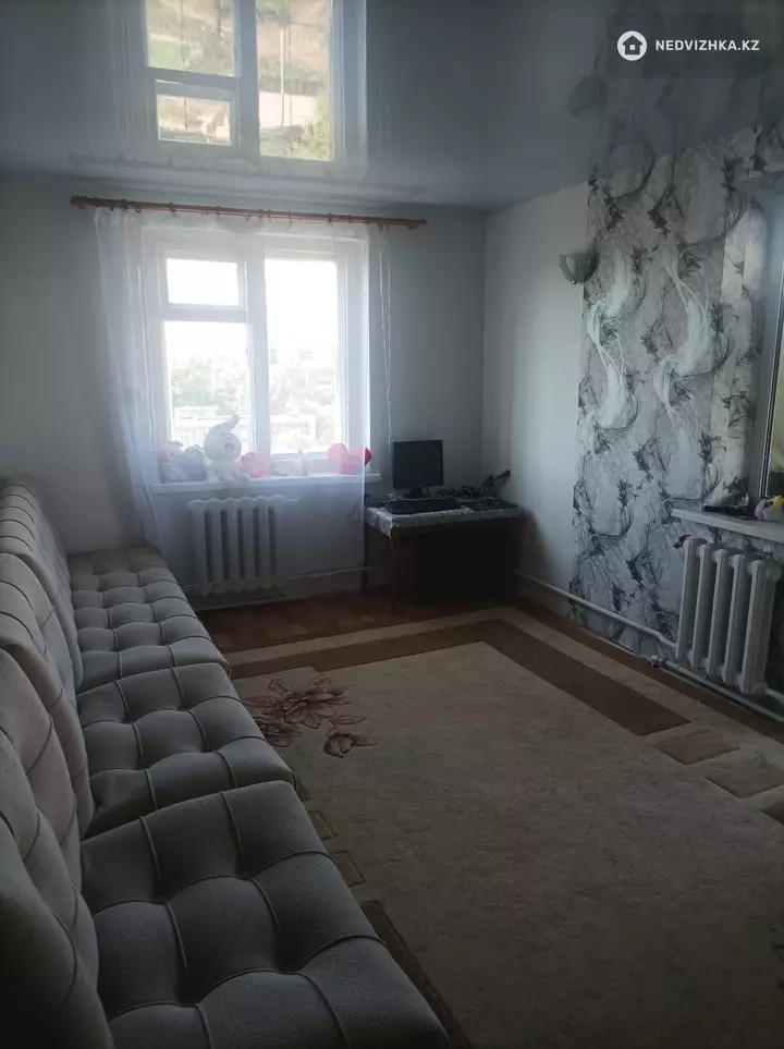 2-комнатная квартира, этаж 9 из 9, 50 м², фотография 5