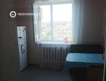 2-комнатная квартира, этаж 9 из 9, 50 м²