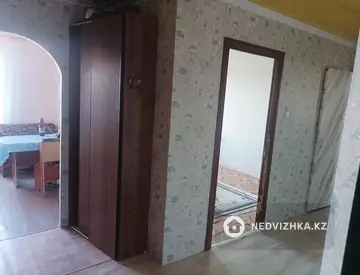 2-комнатная квартира, этаж 9 из 9, 50 м², миниатюра 9