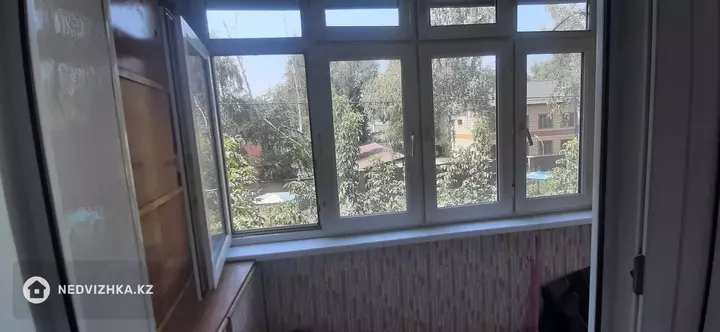 4-комнатная квартира, этаж 2 из 5, 80 м², фотография 3