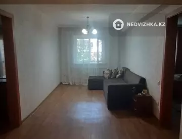 4-комнатная квартира, этаж 2 из 5, 80 м²