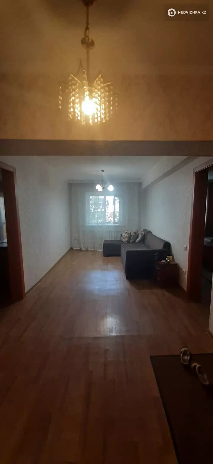 4-комнатная квартира, этаж 2 из 5, 80 м², фотография 4