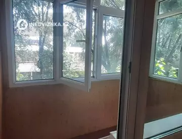 4-комнатная квартира, этаж 2 из 5, 80 м², миниатюра 6
