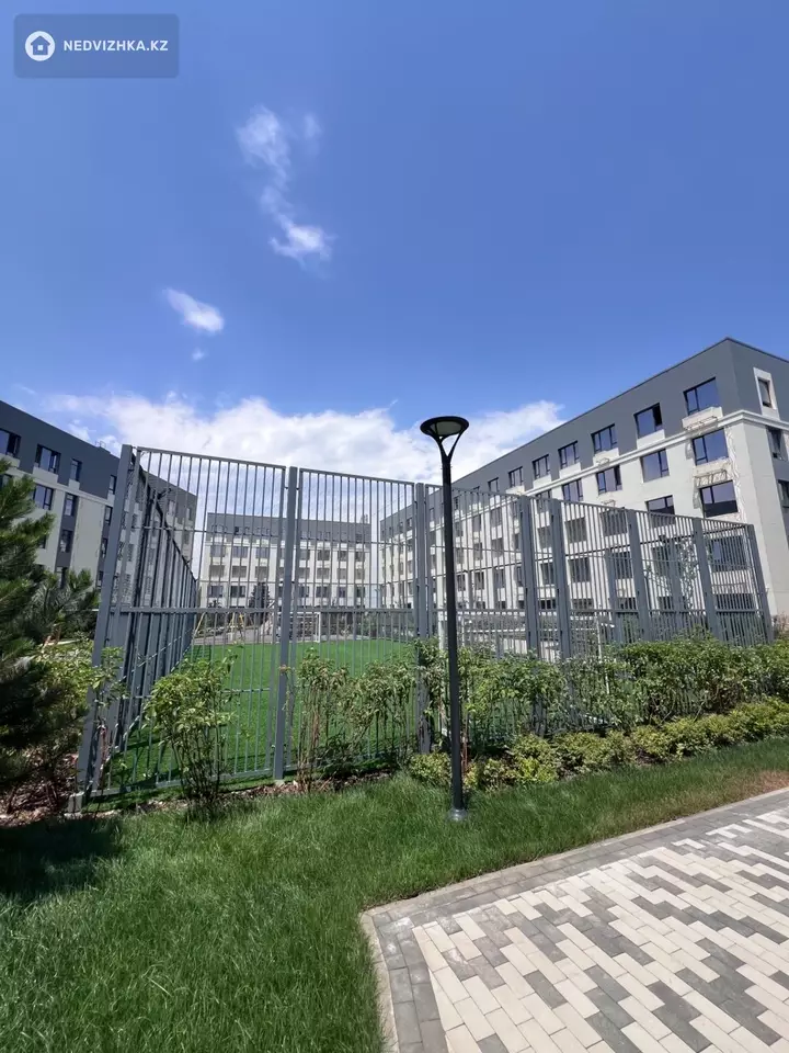 3-комнатная квартира, этаж 2 из 6, 99 м², фотография 3