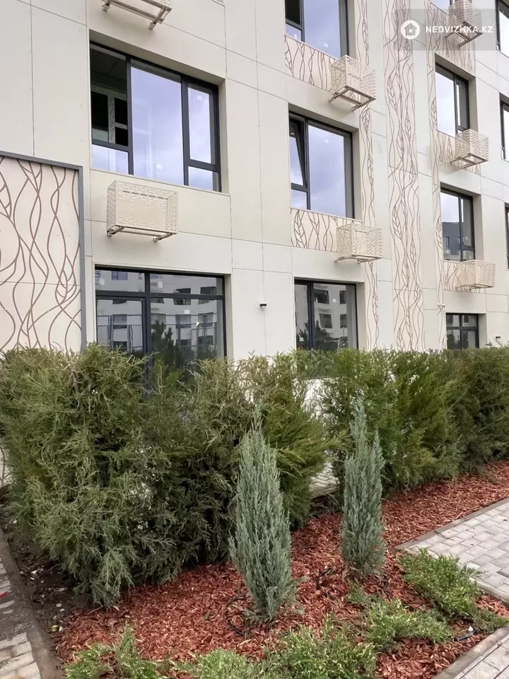 3-комнатная квартира, этаж 2 из 6, 99 м², фотография 2