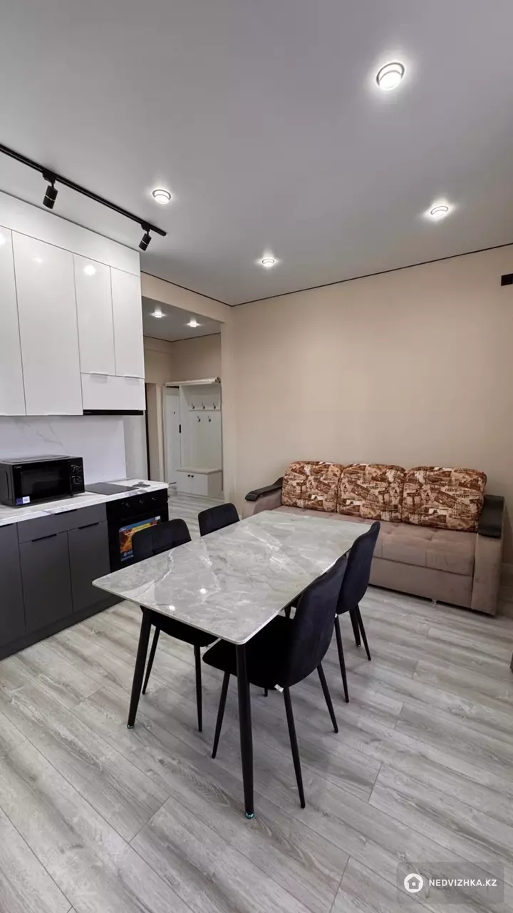 2-комнатная квартира, этаж 1 из 5, 43 м², фотография 2
