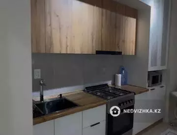 1-комнатная квартира, этаж 8 из 10, 37 м²