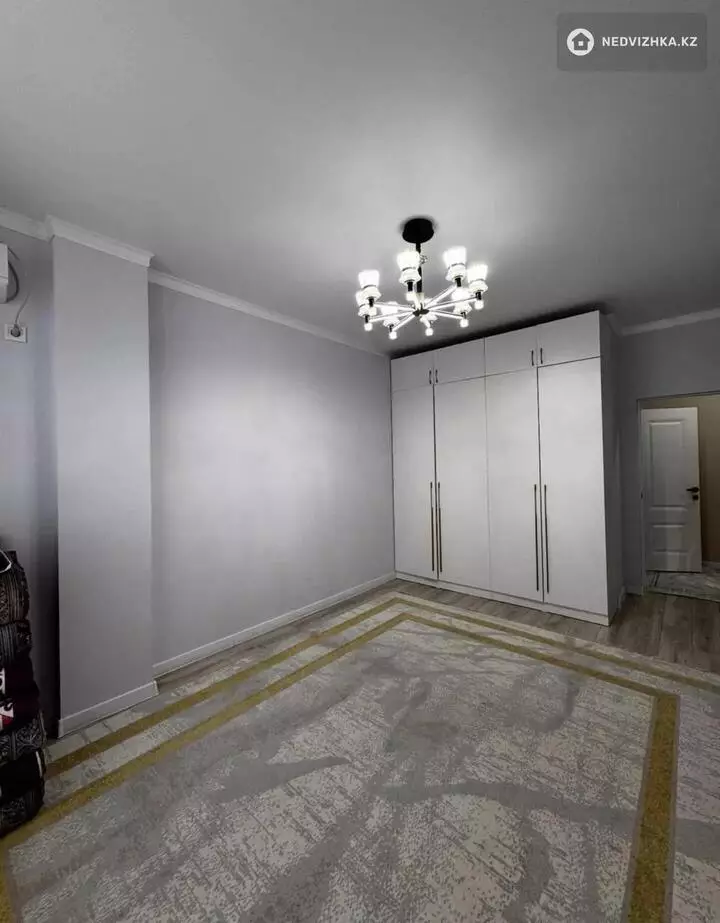1-комнатная квартира, этаж 8 из 10, 37 м², фотография 2