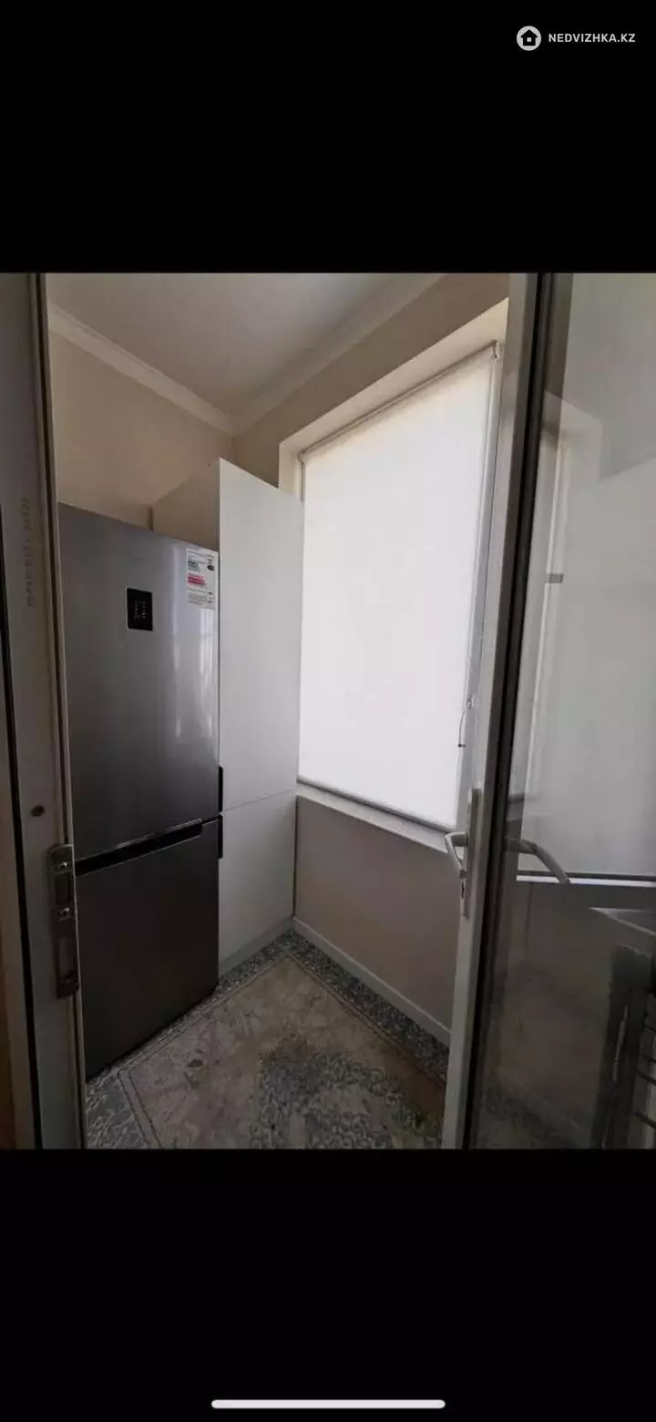 1-комнатная квартира, этаж 8 из 10, 37 м², фотография 4