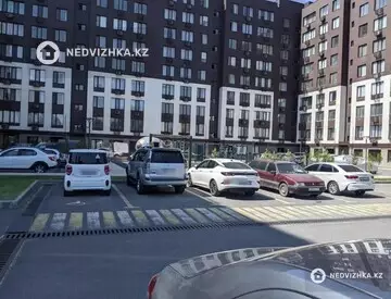 1-комнатная квартира, этаж 8 из 10, 37 м², миниатюра 8