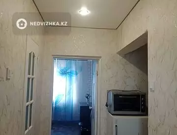 3-комнатная квартира, этаж 10 из 10, 64 м², миниатюра 6