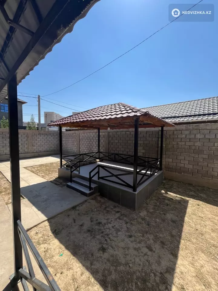 7-комнатный дом, 8 соток, 300 м², фотография 2