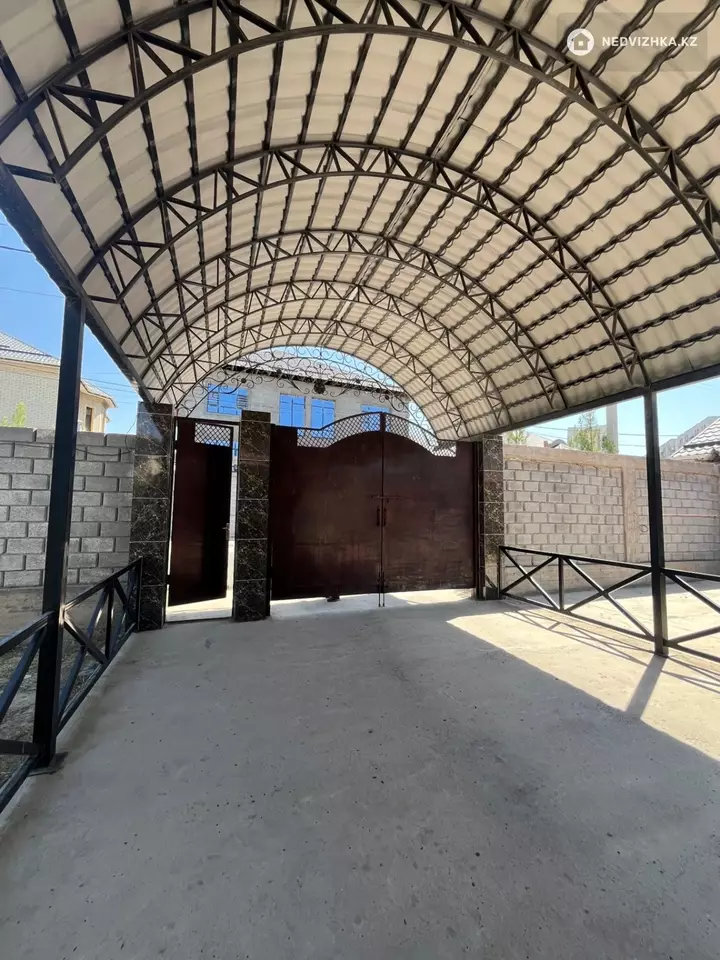 7-комнатный дом, 8 соток, 300 м², фотография 3