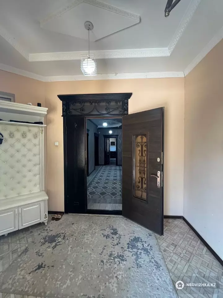 7-комнатный дом, 8 соток, 300 м², фотография 5