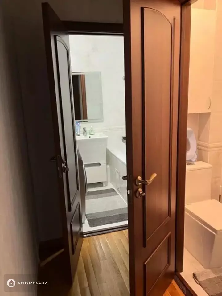 4-комнатная квартира, этаж 4 из 9, 95 м², фотография 4
