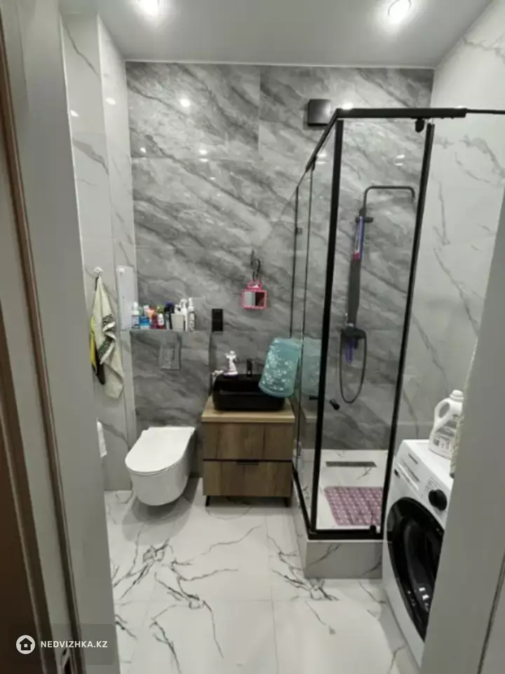 1-комнатная квартира, этаж 1 из 12, 39 м²