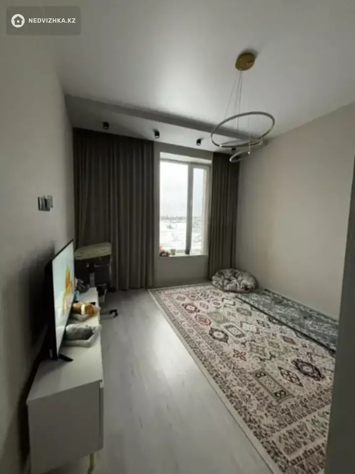 1-комнатная квартира, этаж 1 из 12, 39 м², фотография 3