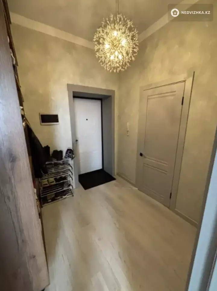 1-комнатная квартира, этаж 1 из 12, 39 м², фотография 5