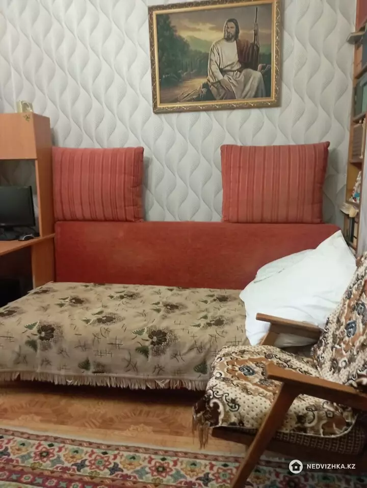 2-комнатная квартира, этаж 2 из 4, 48 м², фотография 2