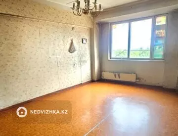 1-комнатная квартира, этаж 1 из 8, 40 м²